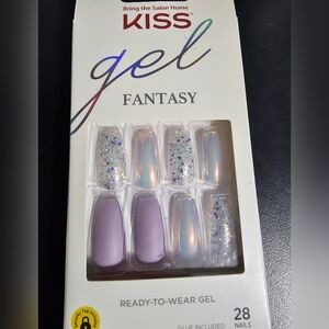 KISS Gel Fantasy Ready-to-Wear Nails - Purple and Silver